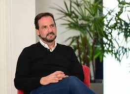 Sujarchuk criticó el «industricidio» de Milei: «Si baja los impuestos se los tiene que bajar a&nbsp;todos»