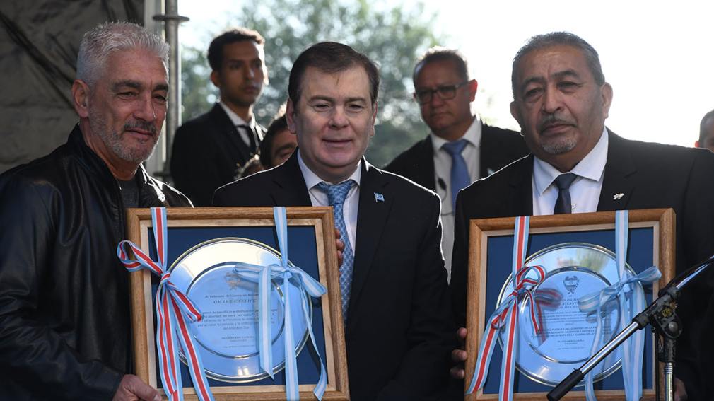 El gobernador Zamora rinde tributo a Omar De&nbsp;Felippe