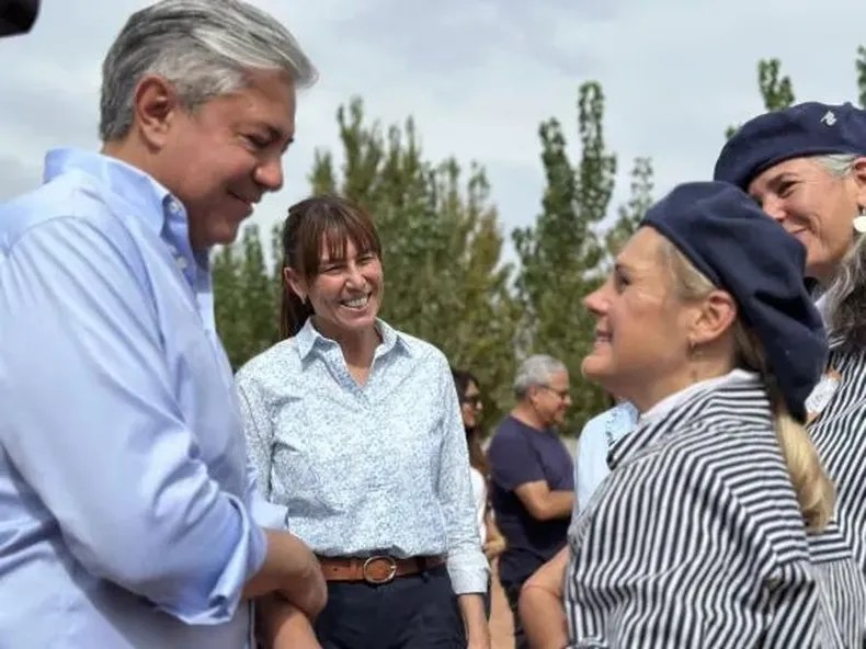 Gas a Guañacos: Julieta Corroza y Rolo Figueroa codo a codo en la&nbsp;obra