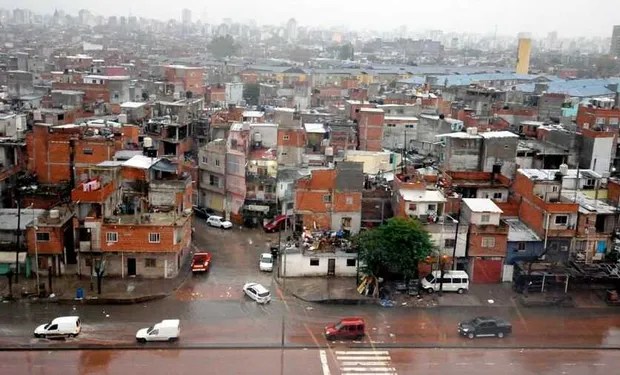 Crisis habitacional en Argentina: crecen los asentamientos informales y la demanda de vivienda&nbsp;social