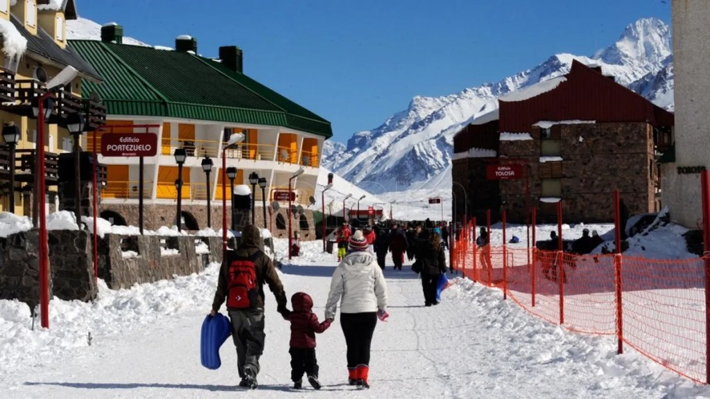 Alfredo Cornejo gestiona la vuelta de Los Penitentes como centro turístico&nbsp;integral