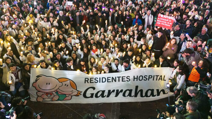 Empleados del Garrahan organizan una nueva marcha hacia la Plaza de&nbsp;Mayo