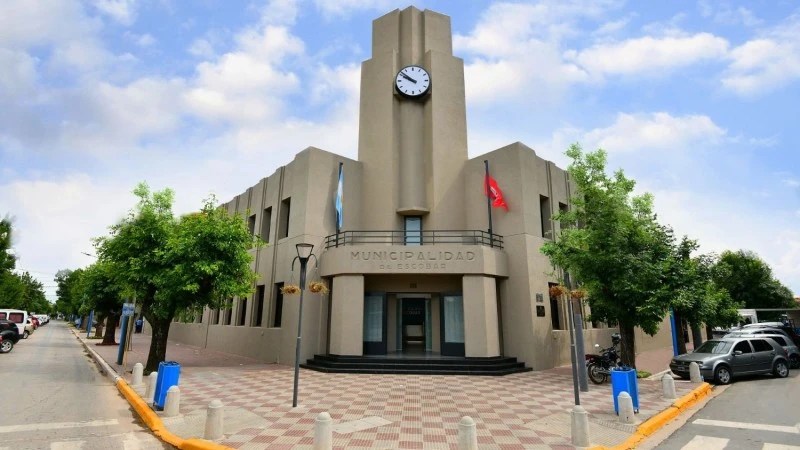 “Escobar es un distrito prolijo y confiable”: Sujarchuk celebra el reconocimiento internacional sobre las finanzas en&nbsp;Escobar