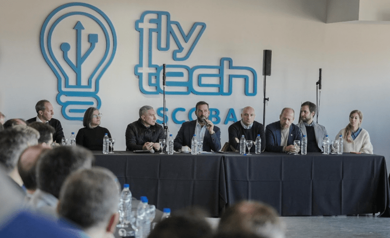 Escobar lidera la revolución tecnológica local con el programa CiudadanIA&nbsp;5.0